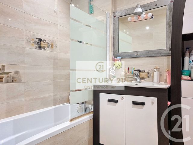 Appartement F3 à vendre - 3 pièces - 63.89 m2 - CHENNEVIERES SUR MARNE - 94 - ILE-DE-FRANCE - Century 21 Cnt Immobilier