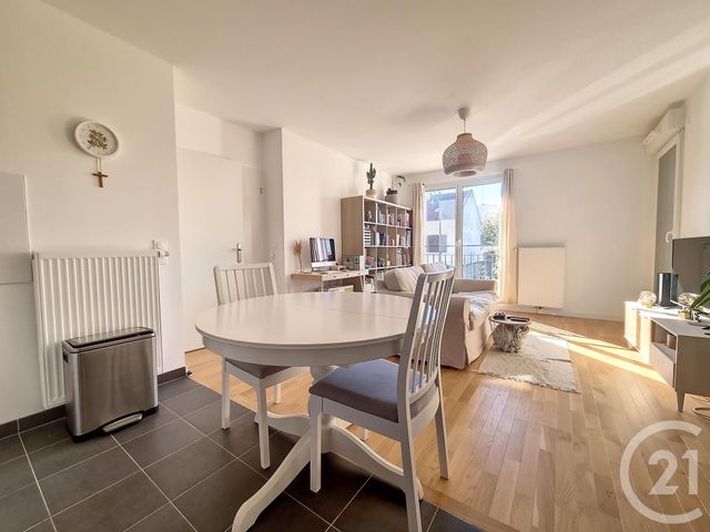 Afficher la photo en grand Appartement F3 à vendre - 3 pièces - 57.88 m2 - ORMESSON SUR MARNE - 94 - ILE-DE-FRANCE - Century 21 Cnt Immobilier
