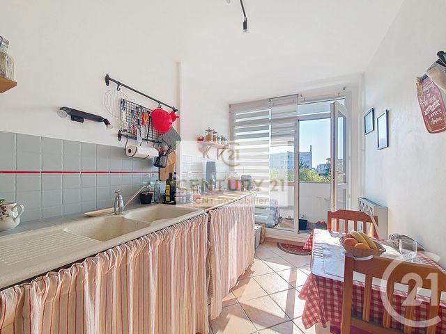 Appartement F2 à vendre - 2 pièces - 51.16 m2 - CHENNEVIERES SUR MARNE - 94 - ILE-DE-FRANCE - Century 21 Cnt Immobilier