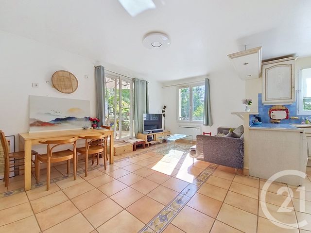 Appartement F4 à vendre - 4 pièces - 71.68 m2 - CHENNEVIERES SUR MARNE - 94 - ILE-DE-FRANCE - Century 21 Cnt Immobilier
