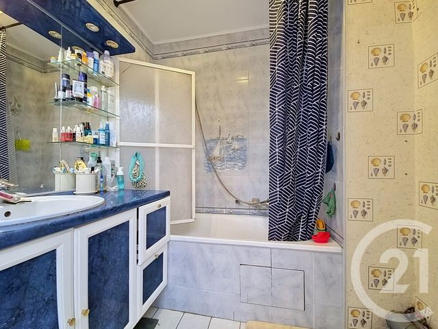 Appartement F4 à vendre - 4 pièces - 71.68 m2 - CHENNEVIERES SUR MARNE - 94 - ILE-DE-FRANCE - Century 21 Cnt Immobilier