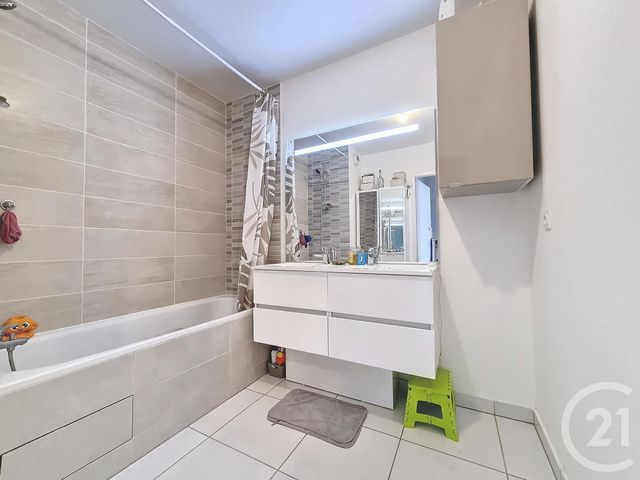 Appartement F3 à vendre - 3 pièces - 66.7 m2 - CHENNEVIERES SUR MARNE - 94 - ILE-DE-FRANCE - Century 21 Cnt Immobilier