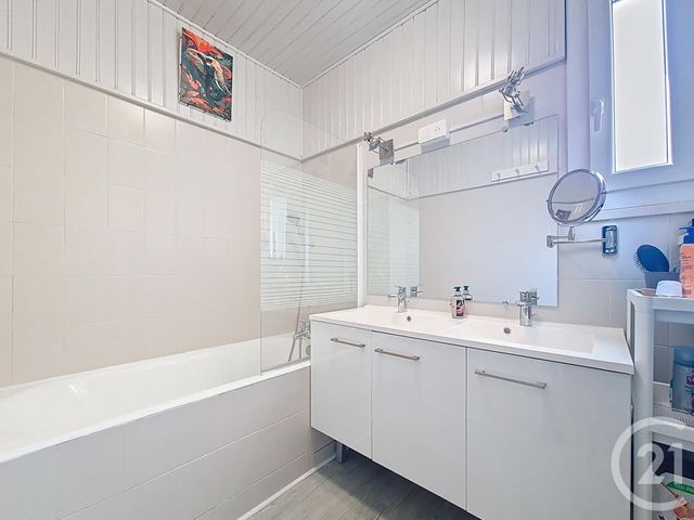 Appartement F5 à vendre - 5 pièces - 85.01 m2 - CHENNEVIERES SUR MARNE - 94 - ILE-DE-FRANCE - Century 21 Cnt Immobilier