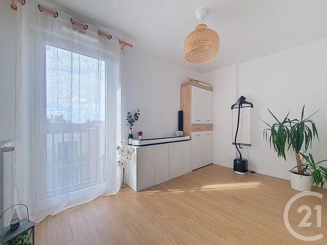 Appartement F4 à vendre - 4 pièces - 91.0 m2 - CHENNEVIERES SUR MARNE - 94 - ILE-DE-FRANCE - Century 21 Cnt Immobilier