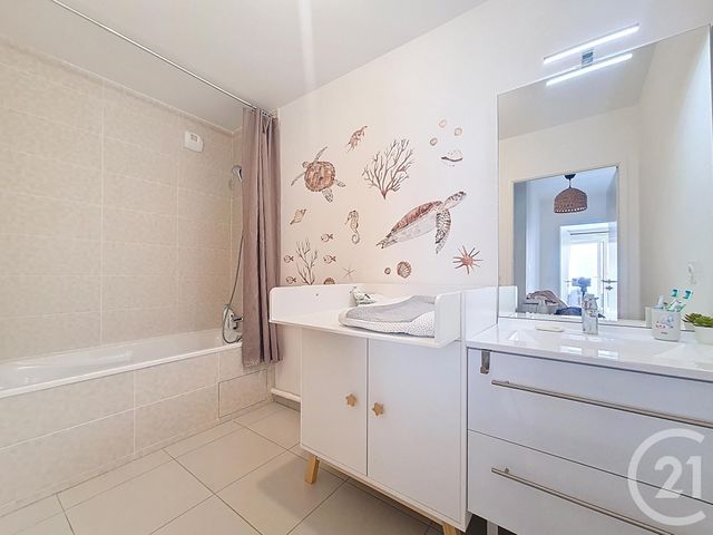 Appartement F4 à vendre - 4 pièces - 91.0 m2 - CHENNEVIERES SUR MARNE - 94 - ILE-DE-FRANCE - Century 21 Cnt Immobilier