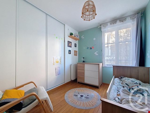 Appartement F4 à vendre - 4 pièces - 77.13 m2 - CHENNEVIERES SUR MARNE - 94 - ILE-DE-FRANCE - Century 21 Cnt Immobilier