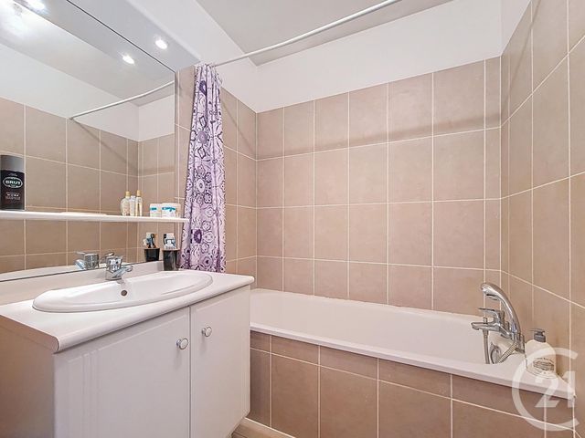 Appartement F4 à vendre - 4 pièces - 77.13 m2 - CHENNEVIERES SUR MARNE - 94 - ILE-DE-FRANCE - Century 21 Cnt Immobilier