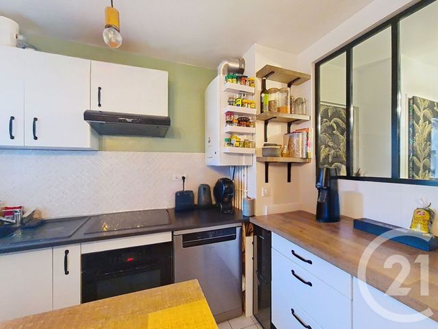 Appartement F2 à louer - 2 pièces - 48.4 m2 - SUCY EN BRIE - 94 - ILE-DE-FRANCE - Century 21 Cnt Immobilier