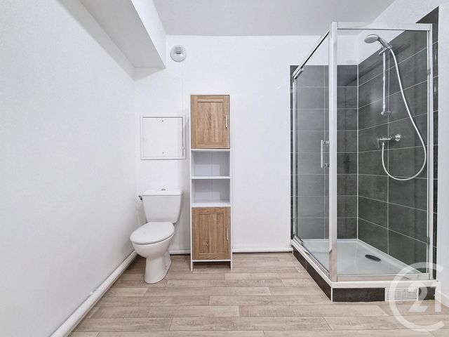 Appartement Studio à louer - 1 pièce - 26.9 m2 - ROISSY EN BRIE - 77 - ILE-DE-FRANCE - Century 21 Cnt Immobilier