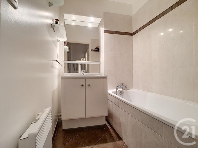 Appartement F2 à vendre - 2 pièces - 41.34 m2 - PONTAULT COMBAULT - 77 - ILE-DE-FRANCE - Century 21 Cnt Immobilier