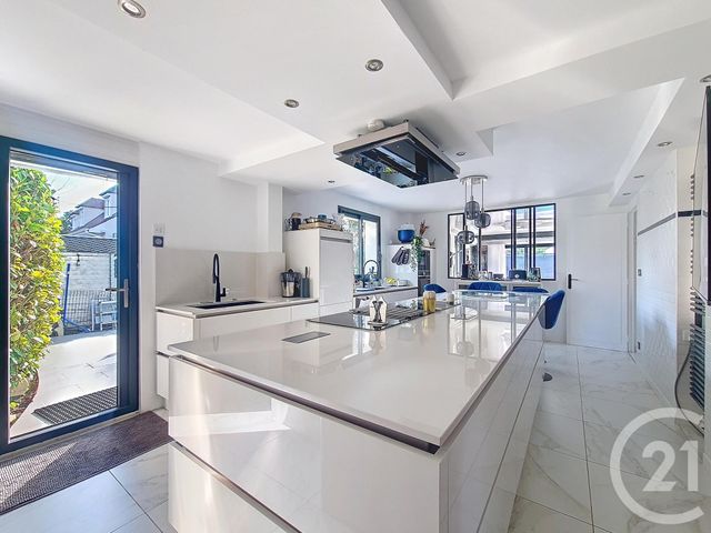 maison à vendre - 7 pièces - 185.0 m2 - CHENNEVIERES SUR MARNE - 94 - ILE-DE-FRANCE - Century 21 Cnt Immobilier