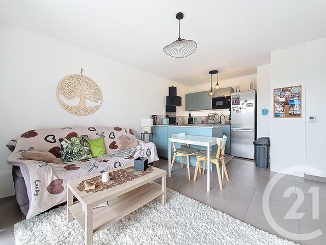 Appartement F3 à vendre - 3 pièces - 60.47 m2 - PONTAULT COMBAULT - 77 - ILE-DE-FRANCE - Century 21 Cnt Immobilier