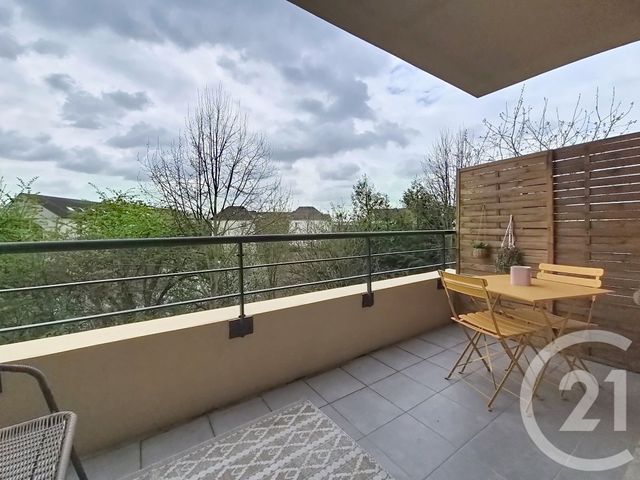 Appartement F3 à vendre - 3 pièces - 60.47 m2 - PONTAULT COMBAULT - 77 - ILE-DE-FRANCE - Century 21 Cnt Immobilier