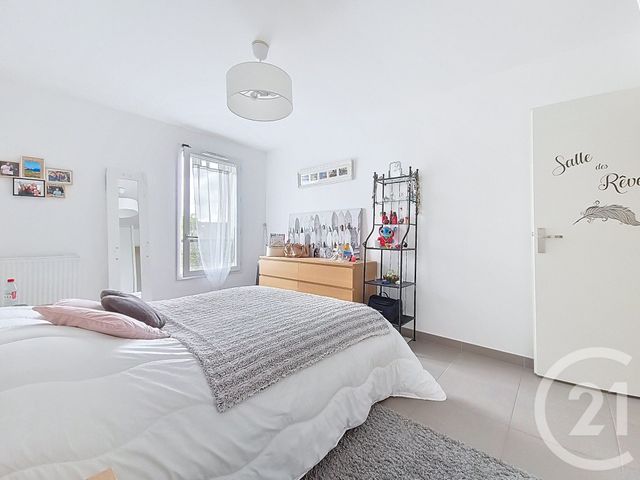 Appartement F3 à vendre - 3 pièces - 60.47 m2 - PONTAULT COMBAULT - 77 - ILE-DE-FRANCE - Century 21 Cnt Immobilier