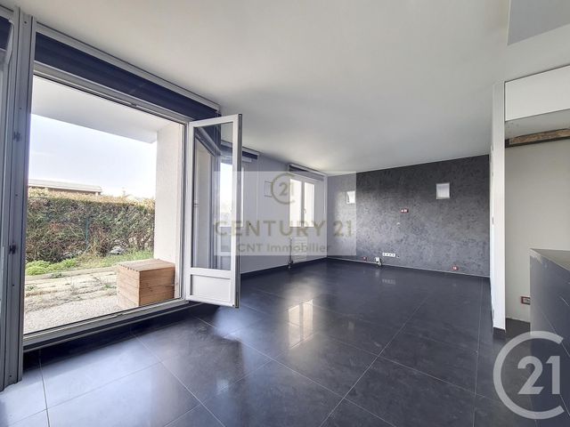 Appartement F2 à louer - 2 pièces - 44.3 m2 - PONTAULT COMBAULT - 77 - ILE-DE-FRANCE - Century 21 Cnt Immobilier