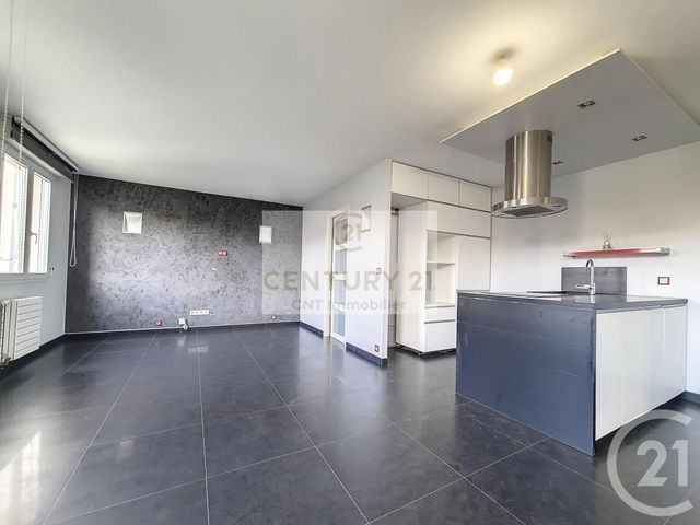 Appartement F2 à louer - 2 pièces - 44.3 m2 - PONTAULT COMBAULT - 77 - ILE-DE-FRANCE - Century 21 Cnt Immobilier