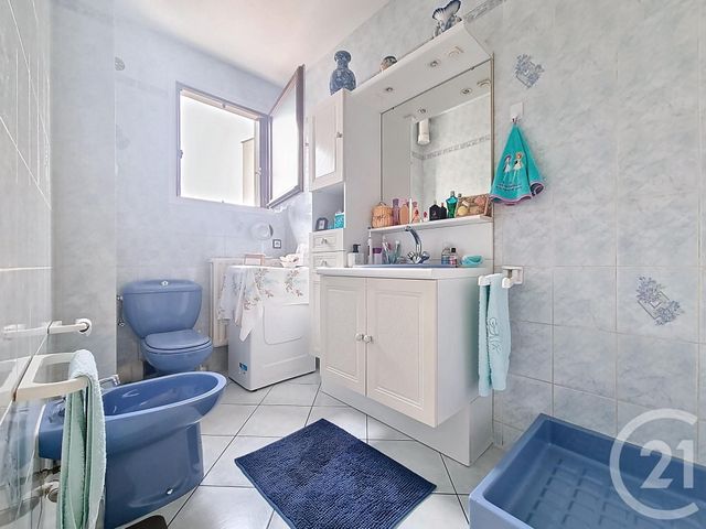 Appartement F3 à vendre - 3 pièces - 53.71 m2 - MONTREUIL - 93 - ILE-DE-FRANCE - Century 21 Cnt Immobilier