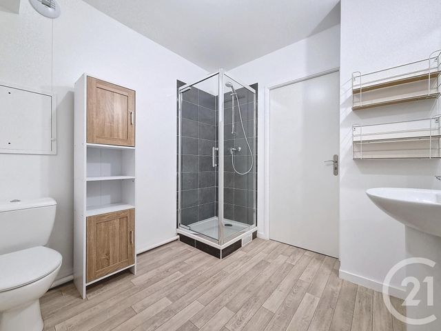 Appartement Studio à louer - 1 pièce - 27.29 m2 - ROISSY EN BRIE - 77 - ILE-DE-FRANCE - Century 21 Cnt Immobilier