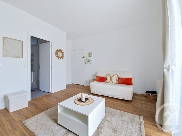 Appartement F1 à louer - 1 pièce - 25.0 m2 - PONTAULT COMBAULT - 77 - ILE-DE-FRANCE - Century 21 Cnt Immobilier