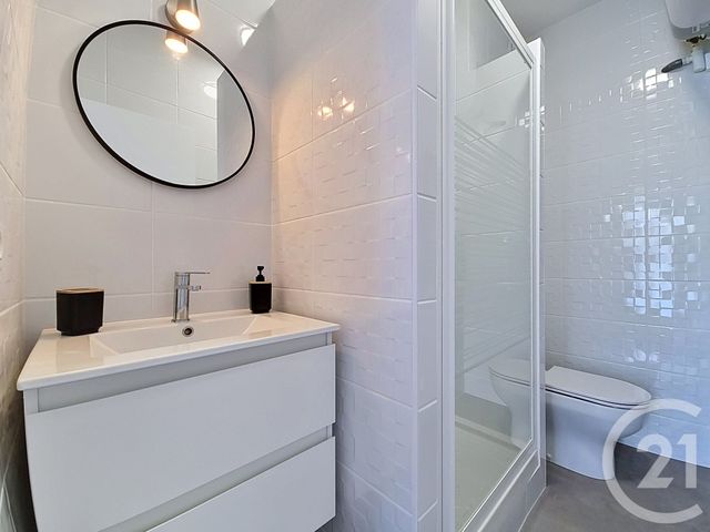 Appartement F1 à louer - 1 pièce - 25.0 m2 - PONTAULT COMBAULT - 77 - ILE-DE-FRANCE - Century 21 Cnt Immobilier