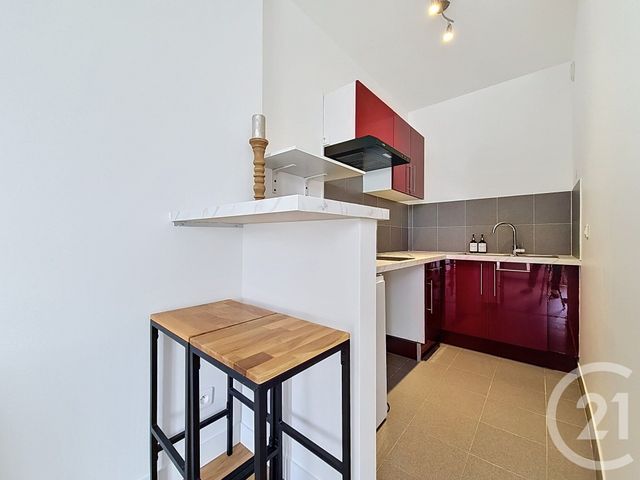 Appartement F1 à louer - 1 pièce - 25.0 m2 - PONTAULT COMBAULT - 77 - ILE-DE-FRANCE - Century 21 Cnt Immobilier