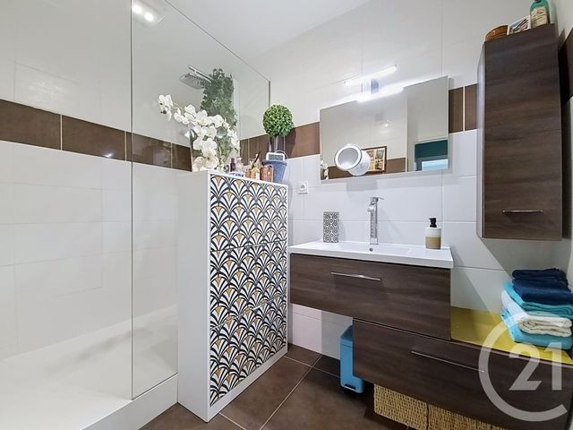 Appartement F3 à vendre - 3 pièces - 66.7 m2 - CHENNEVIERES SUR MARNE - 94 - ILE-DE-FRANCE - Century 21 Cnt Immobilier