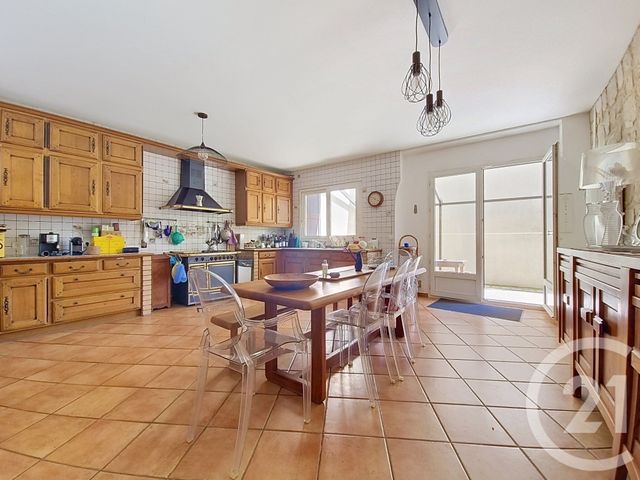 maison à vendre - 7 pièces - 212.2 m2 - CHENNEVIERES SUR MARNE - 94 - ILE-DE-FRANCE - Century 21 Cnt Immobilier