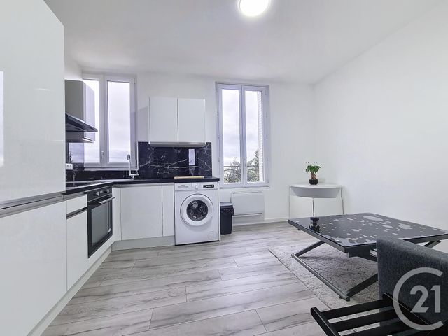 Appartement F2 à louer LA VARENNE ST HILAIRE