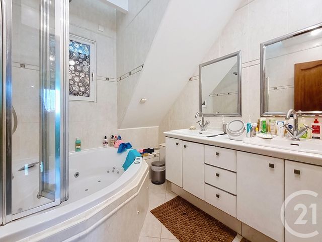 maison à vendre - 5 pièces - 139.49 m2 - OZOIR LA FERRIERE - 77 - ILE-DE-FRANCE - Century 21 Cnt Immobilier