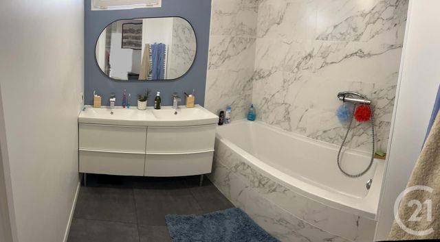 Appartement F3 à louer - 4 pièces - 87.93 m2 - CHENNEVIERES SUR MARNE - 94 - ILE-DE-FRANCE - Century 21 Cnt Immobilier