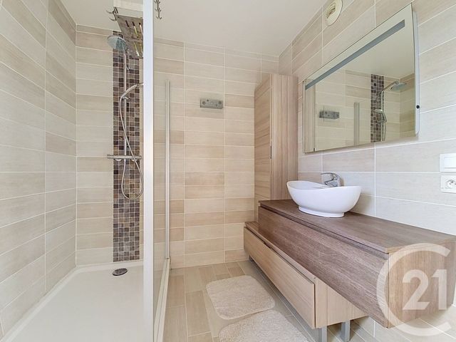 Appartement F5 à vendre - 5 pièces - 133.96 m2 - CHENNEVIERES SUR MARNE - 94 - ILE-DE-FRANCE - Century 21 Cnt Immobilier