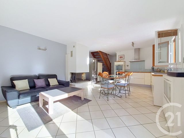 Appartement F5 à vendre - 5 pièces - 133.96 m2 - CHENNEVIERES SUR MARNE - 94 - ILE-DE-FRANCE - Century 21 Cnt Immobilier