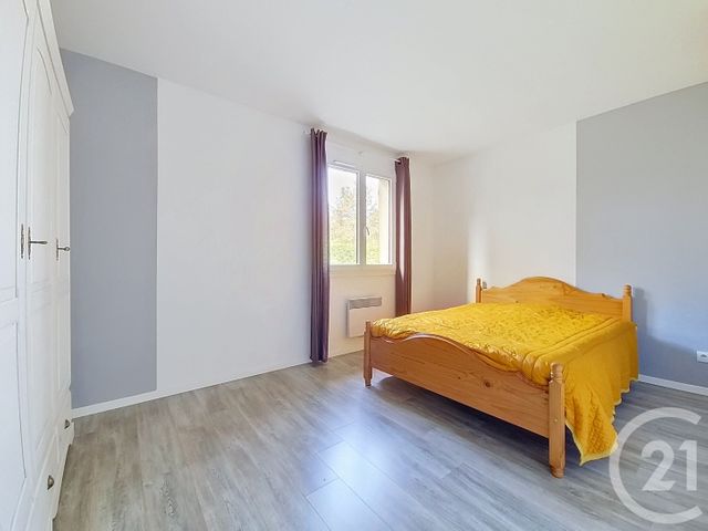 Appartement F5 à vendre - 5 pièces - 133.96 m2 - CHENNEVIERES SUR MARNE - 94 - ILE-DE-FRANCE - Century 21 Cnt Immobilier