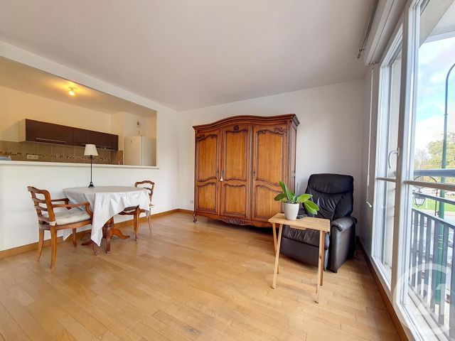Appartement F2 à louer - 2 pièces - 43.02 m2 - SUCY EN BRIE - 94 - ILE-DE-FRANCE - Century 21 Cnt Immobilier