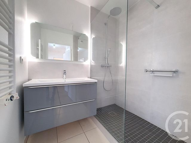 Appartement F2 à louer - 2 pièces - 43.02 m2 - SUCY EN BRIE - 94 - ILE-DE-FRANCE - Century 21 Cnt Immobilier